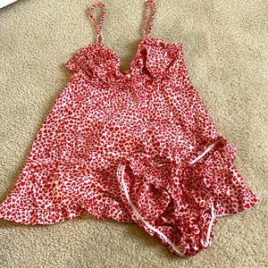 NWT Victoria’s Secret Babydoll Set, red heart pattern size Small